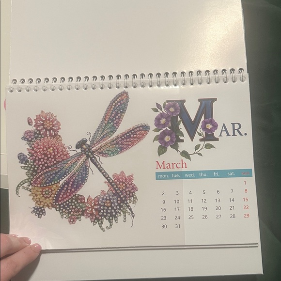 Diamond Art Desk Calendar 2026 – DIY Standing Flip Monthly Calendar For Home - Picture 5 of 14